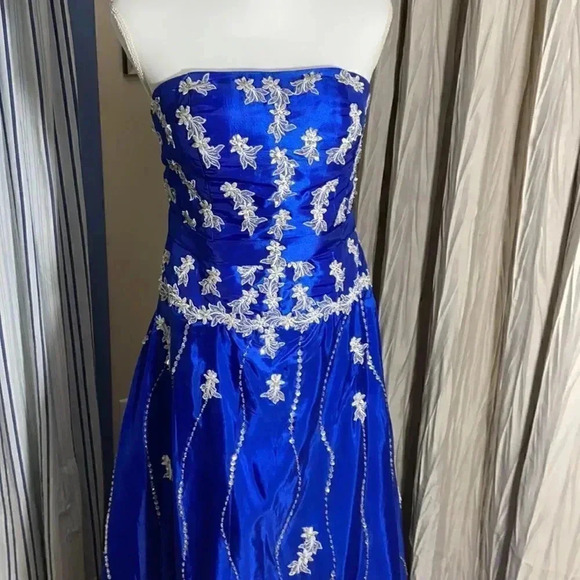 Royal blue embellished gown, custom made - Picture 2 of 10